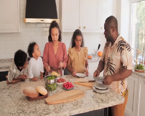 深圳尋求代生服務(wù)，國內(nèi)助孕機(jī)構(gòu)與輔助生殖中心解析